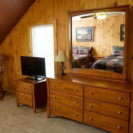 Shore Meadows Lodge Llc Озеро Джордж Номер фото